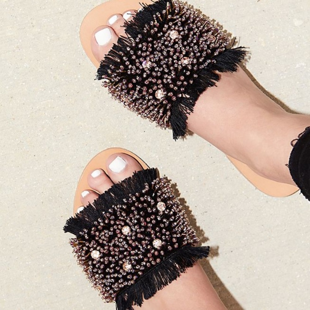 🌙 FREE PEOPLE OUTER BANKS SLIDES 🌙